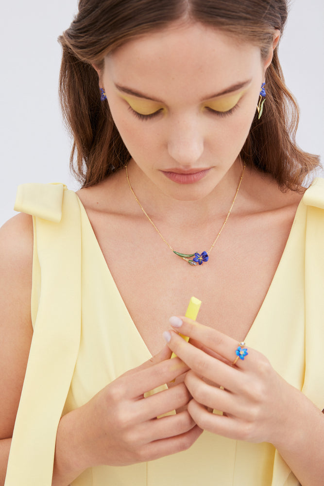 Siberian Iris and Faceted Glass Fine Necklace – Les Néréides