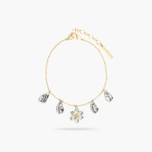 Daisy and Engraved Petal Fine Bracelet