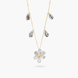 Daisy and Engraved Petal Pendant Necklace