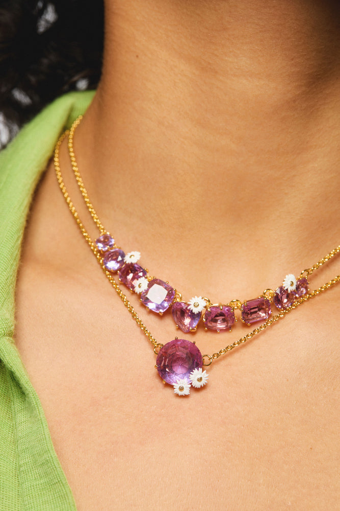 Fine Lavender Diamantine Round Stone Necklace with Daisies
