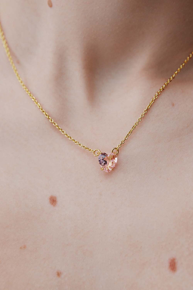 Light Pink Diamantine Fine Necklace with Heart-Shaped Stone