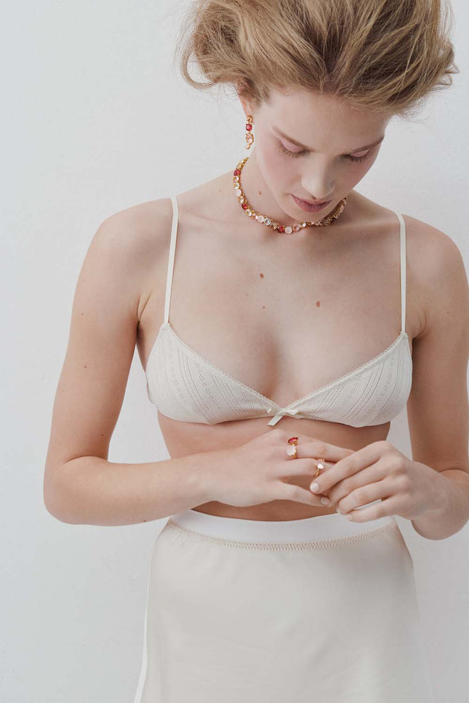 Gradient Pink Diamantine Choker Necklace with Round Stones