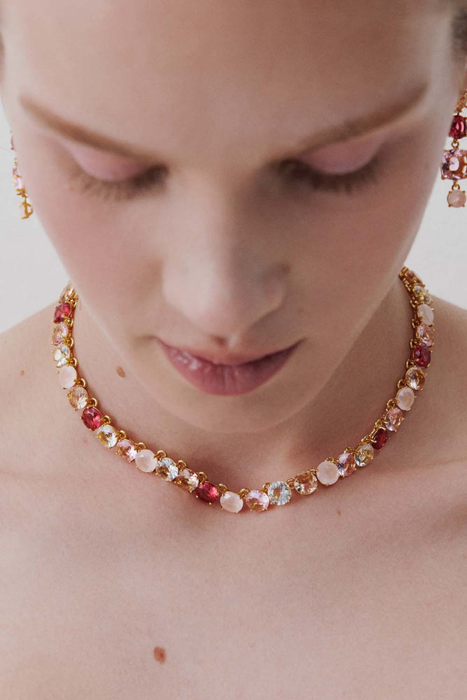 Gradient Pink Diamantine Choker Necklace with Round Stones