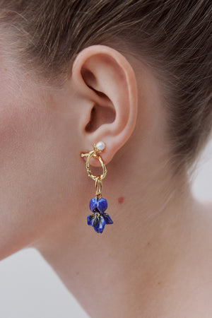 Vincent's Iris Pendant - Magnetism and Knowledge