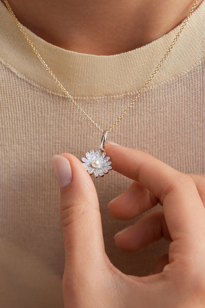 Silver Daisy Pendant "Innocence and Transformation"