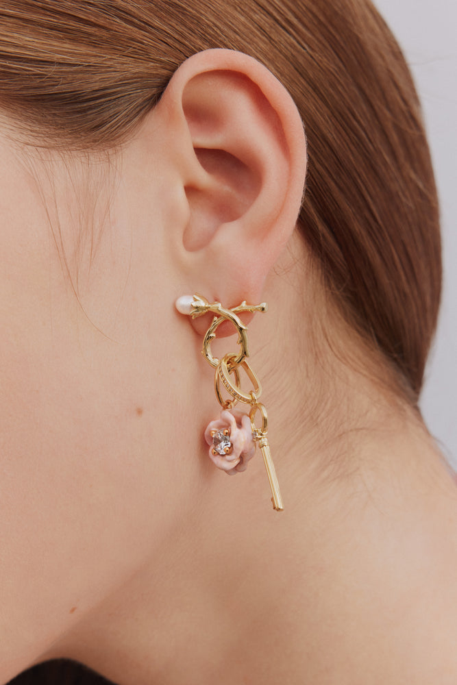 Rose Pendant "Gentleness and Sensuality"