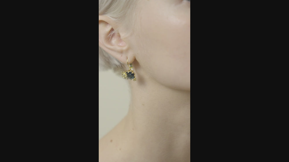 
            
                Load and play video in Gallery viewer, Gold Stars and Square Stone Clip-on Earrings
            
        
