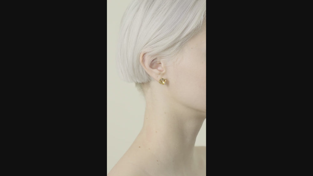 
            
                Load and play video in Gallery viewer, Apricot Pink Diamantine Square Stone Post Earrings
            
        