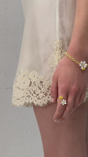 
            
                Load and play video in Gallery viewer, Large White Clematis and Japanese Kerria Bracelet
            
        