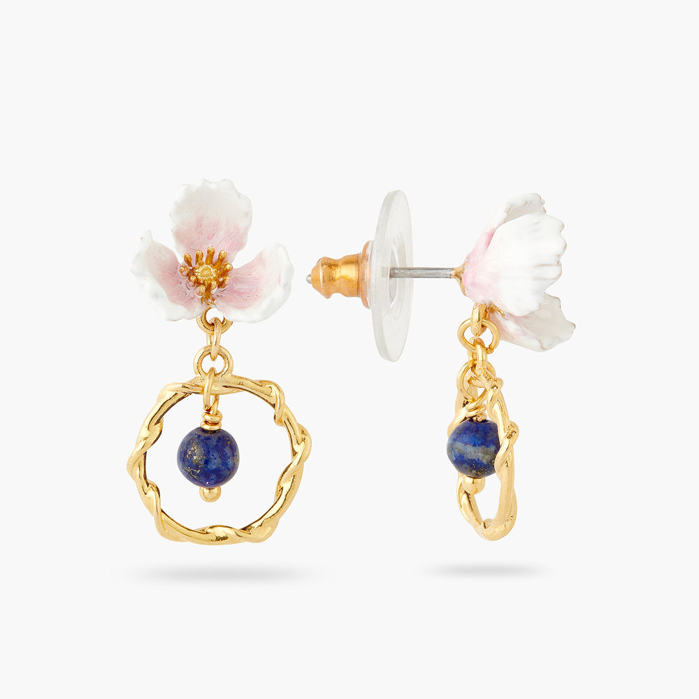 
            
                Load image into Gallery viewer, White Flower and Lapis Lazuli Hoop Earrings
            
        
